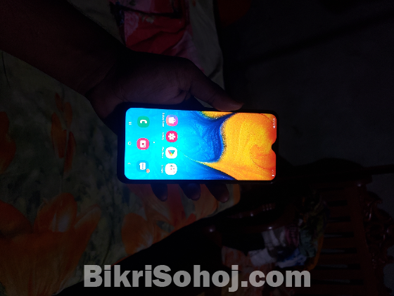 Samsung a20 phone for sell